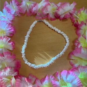 VINTAGE White Puku Shell Necklace